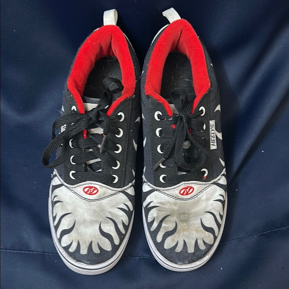Heeleys Black and Red Sneakers with Sporty Design